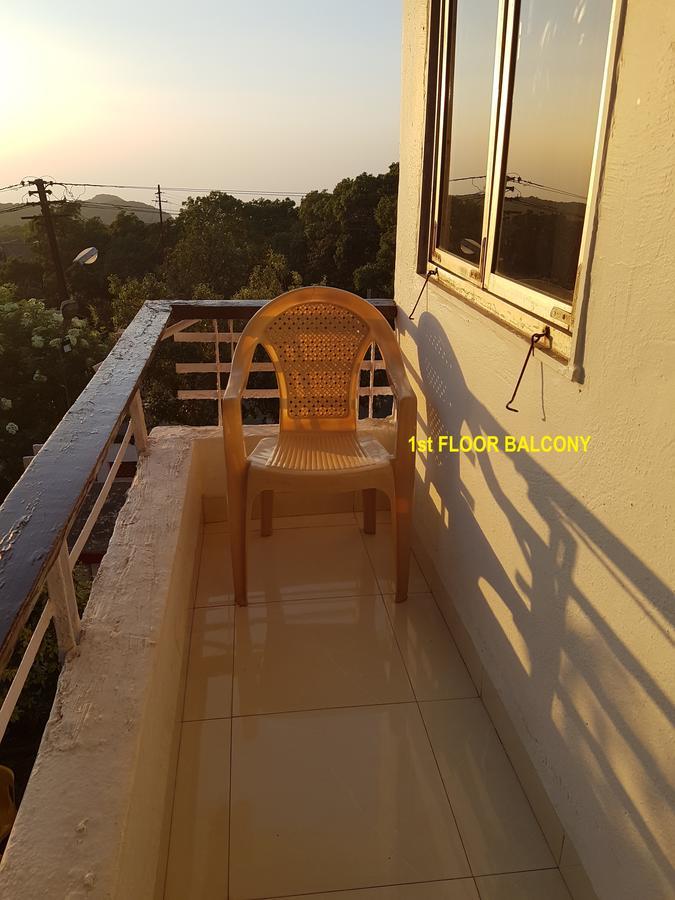 Hotel Stone House มหาบาเลชวาร์ ภายนอก รูปภาพ