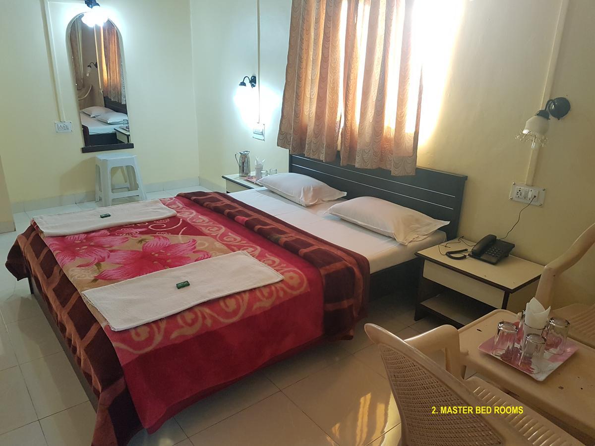 Hotel Stone House มหาบาเลชวาร์ ภายนอก รูปภาพ