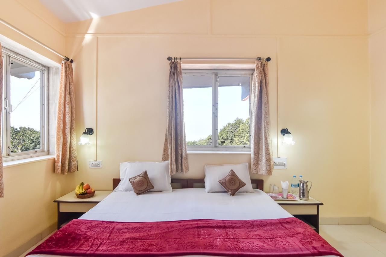 Hotel Stone House มหาบาเลชวาร์ ภายนอก รูปภาพ
