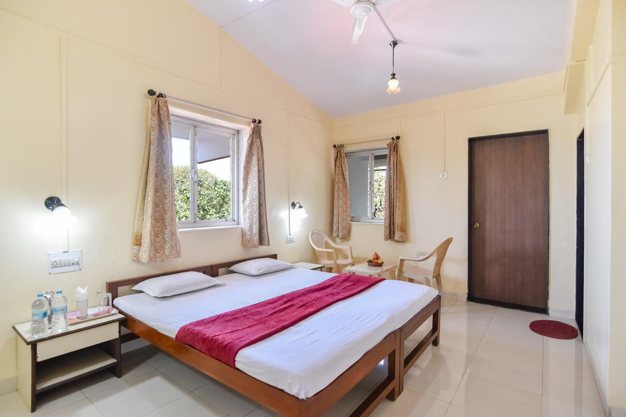 Hotel Stone House มหาบาเลชวาร์ ภายนอก รูปภาพ