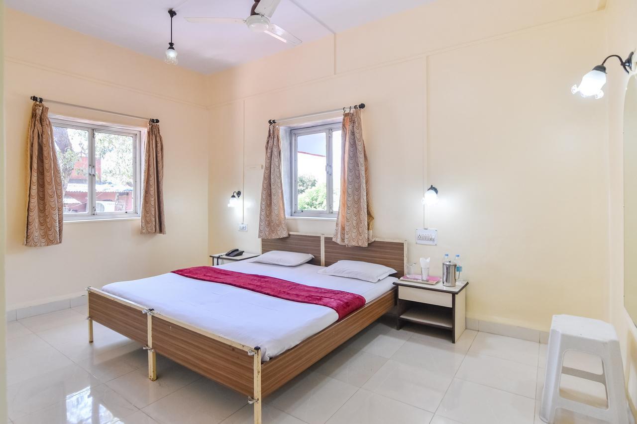 Hotel Stone House มหาบาเลชวาร์ ภายนอก รูปภาพ
